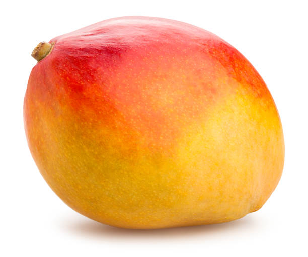 Hele mango op een witte achtergrond.